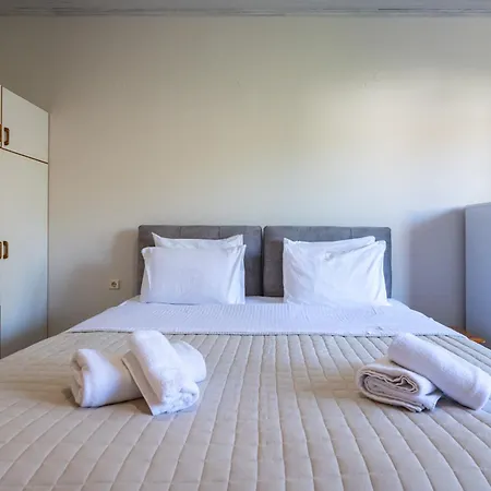 Apartment Mythos Suites-hermes